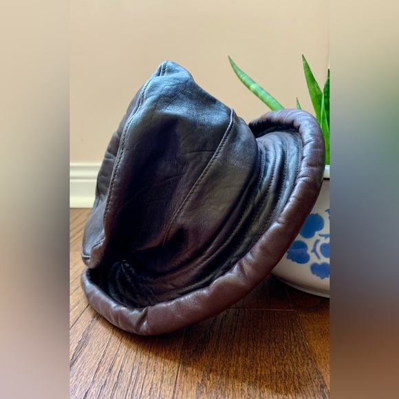 Lord & Taylor made in Italy 🇮🇹 Leather hat - Picture 1 of 15
